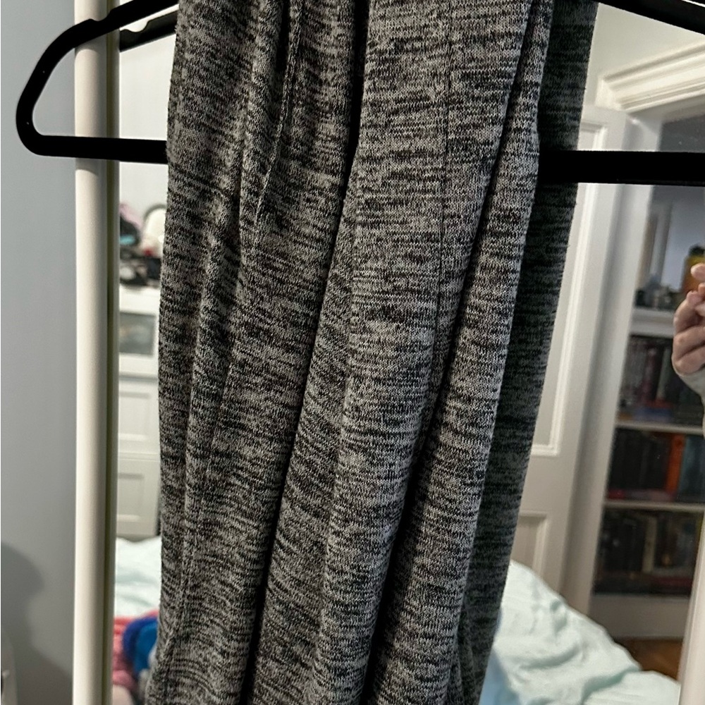 ‼️ FREE WITH PURCHASE ‼️ Gray Infinity Scarf